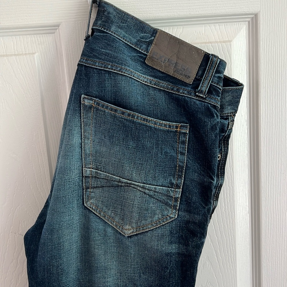 Express Jeans.